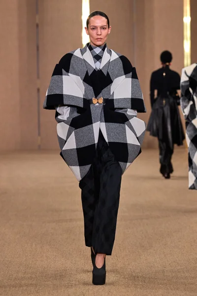 Look 42